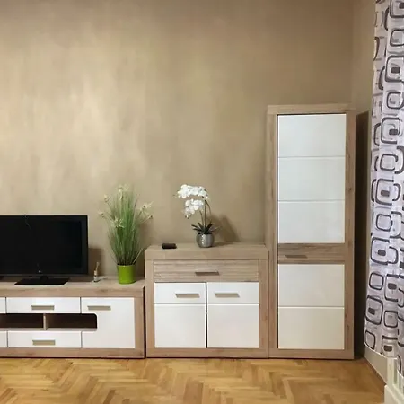 아파트 Center But Silent Ac *